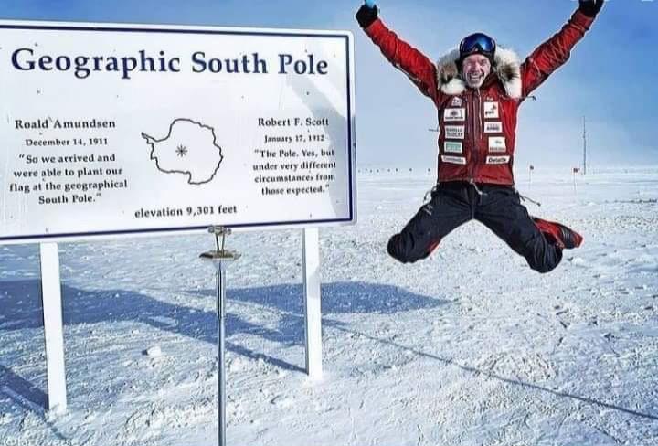 Talk about multitasking. This guy is standing in all 24 time zones at once.